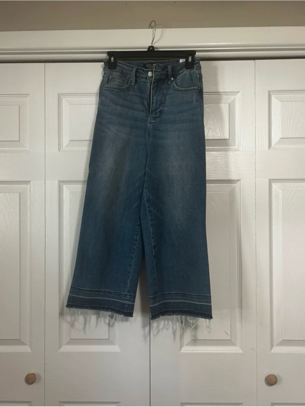 Judy Blue Wide Crop Jeans Size 3/26 Raw Frayed Hem High Rise